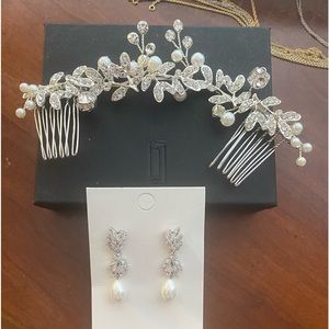 Crystal and pearl Bridal hair piece with matching earrings in silver.